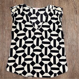 Alice & Trixie 100% Silk Geometric Print Top | Size: XS Black White Gold Buttons